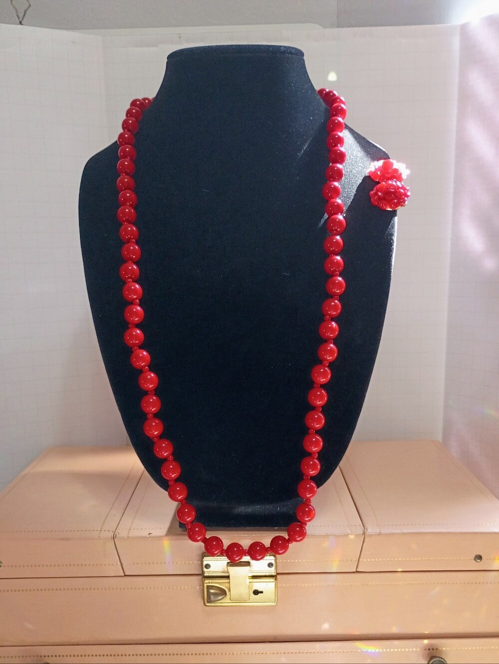 RED Necklace Clip On Earrings and Bangles - Picture 3 of 4